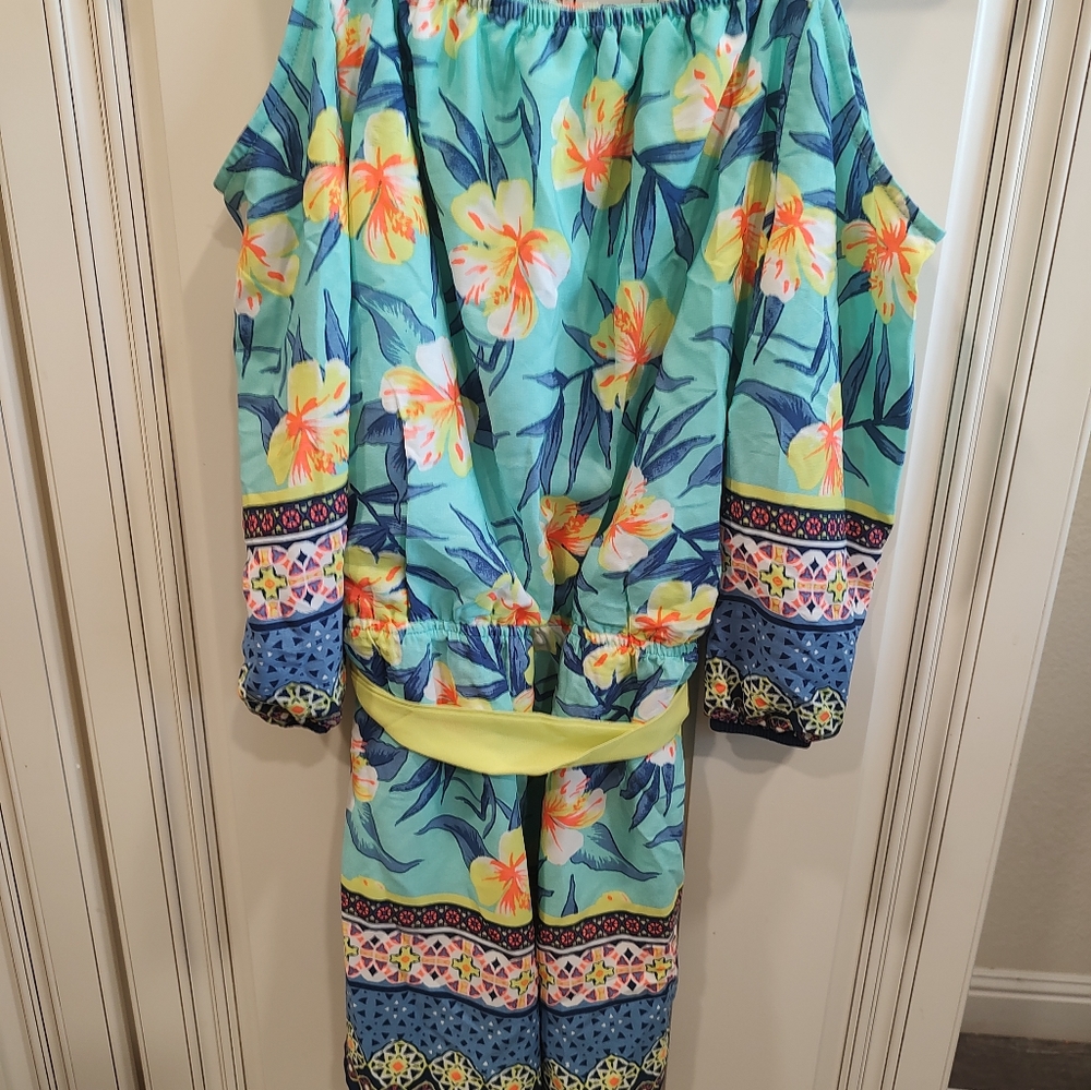 Floral Romper - Picture 4 of 7